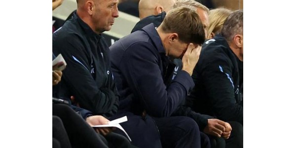 Trener Premier lige Steven Gerrard dobio je otkaz